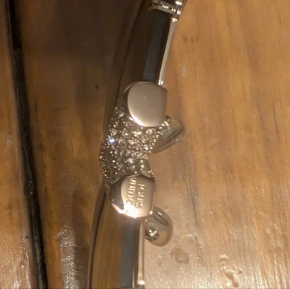 Louis Vuitton Gold Aviator Sunglasses - Picture 5 of 9